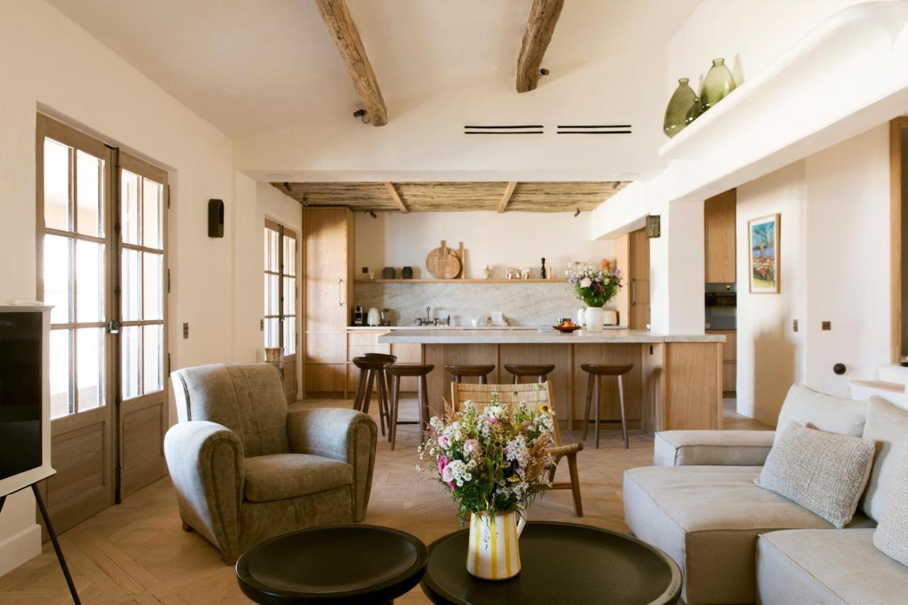 Three-Bedroom Apartment,1589112116:JPEG